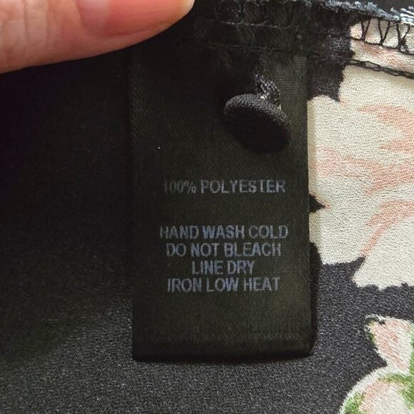 Lulus On the Spot Black Floral Print Button-Up Blouse Sz S - Picture 10 of 11